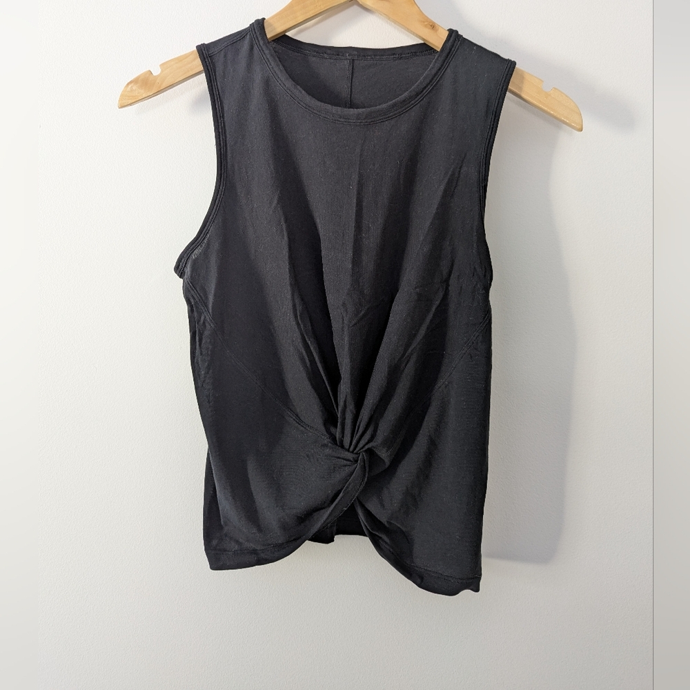 Lululemon tank top with knot